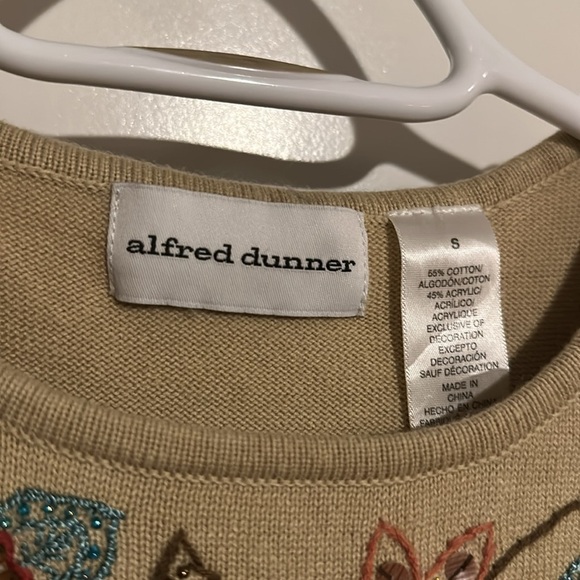 ALFRED DUNNER | Tan Short Sleeve Tee with Floral Embroidery - Picture 6 of 13
